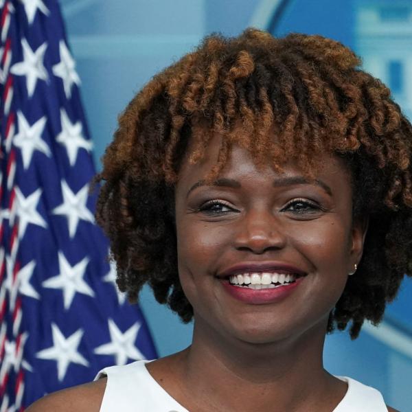 Karine Jean-Pierre, la prima portavoce afroamericana della Casa Bianca