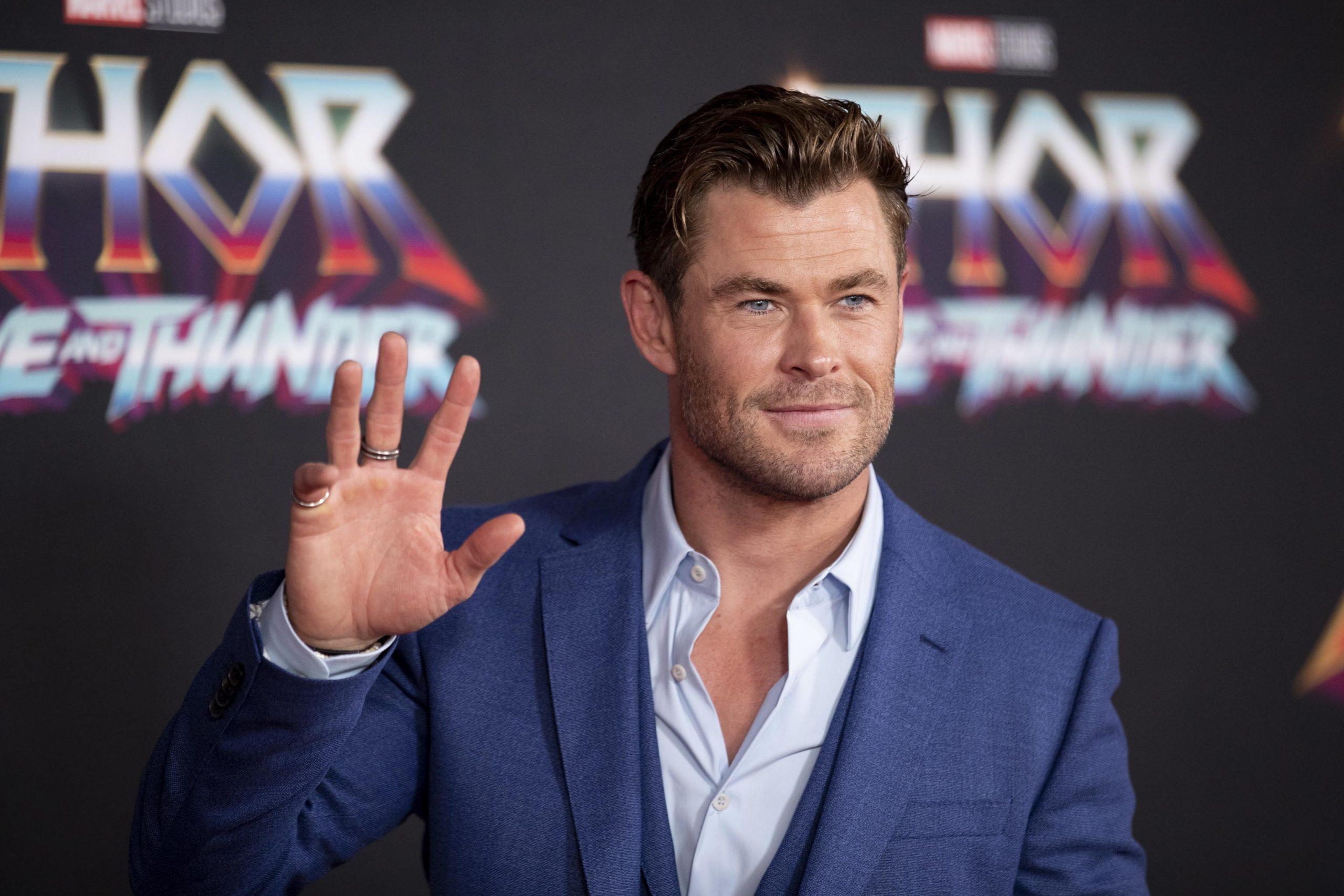 Chris Hemsworth predisposto all’Alzheimer prende una pausa dalla recitazione