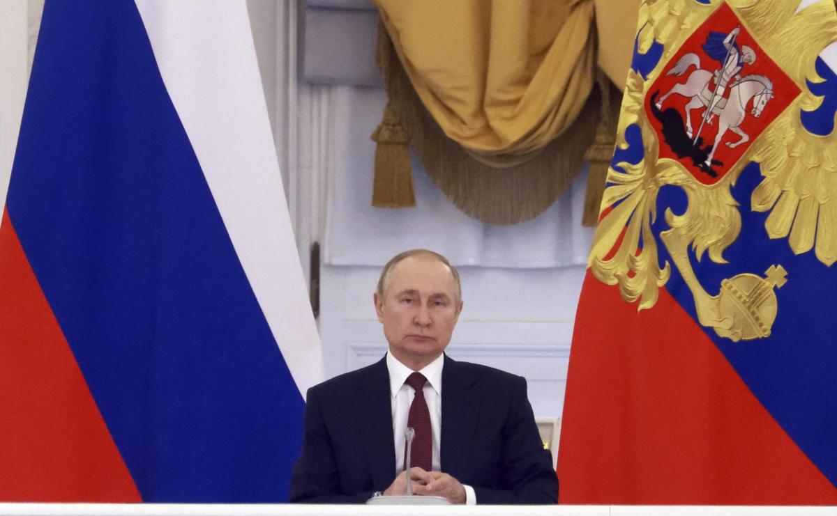 Per la prima volta, Putin ha usato il termine “guerra” per riferirs…