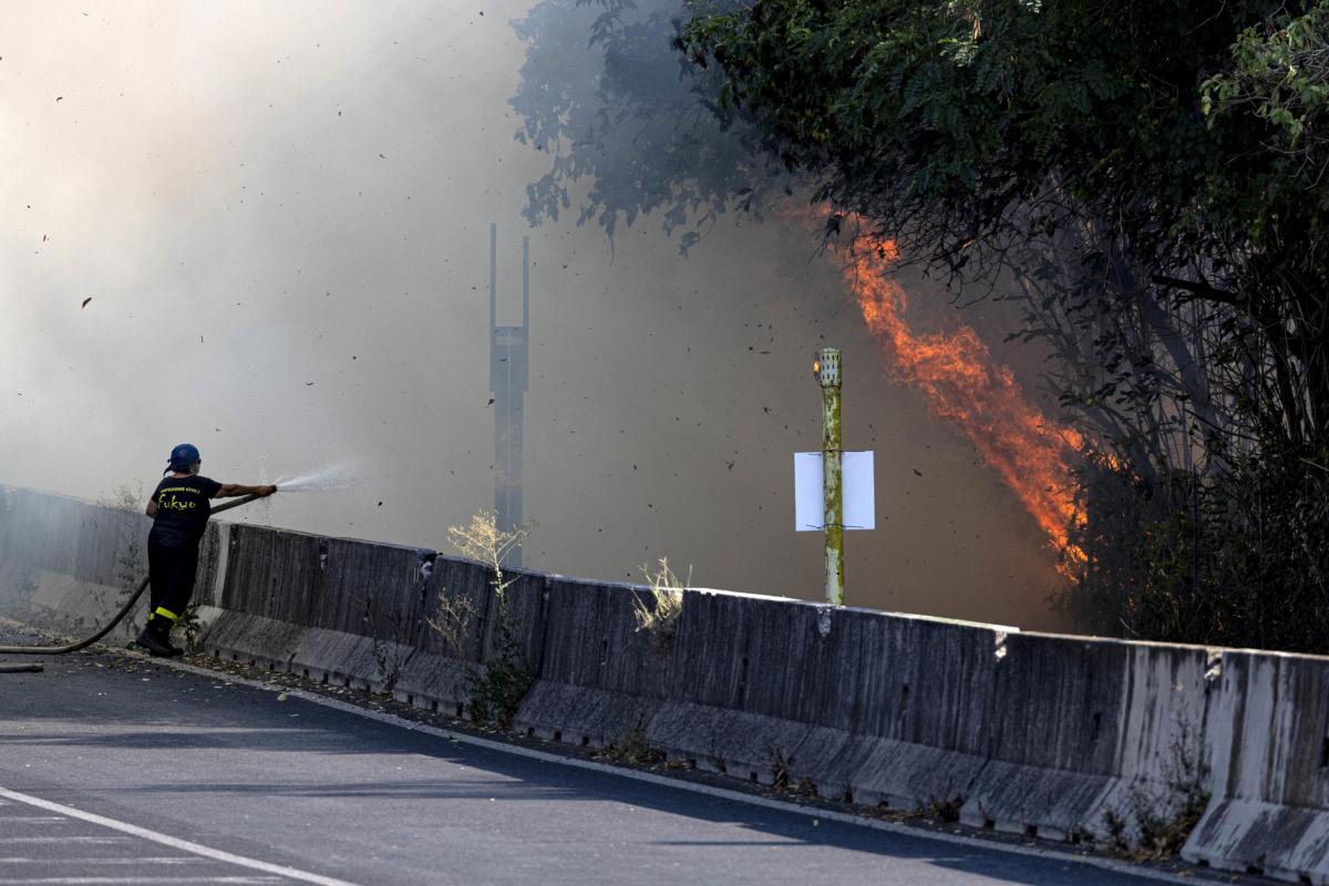 Incendio GRA di Roma 9 settembre 2023 allo svincolo della Pisana