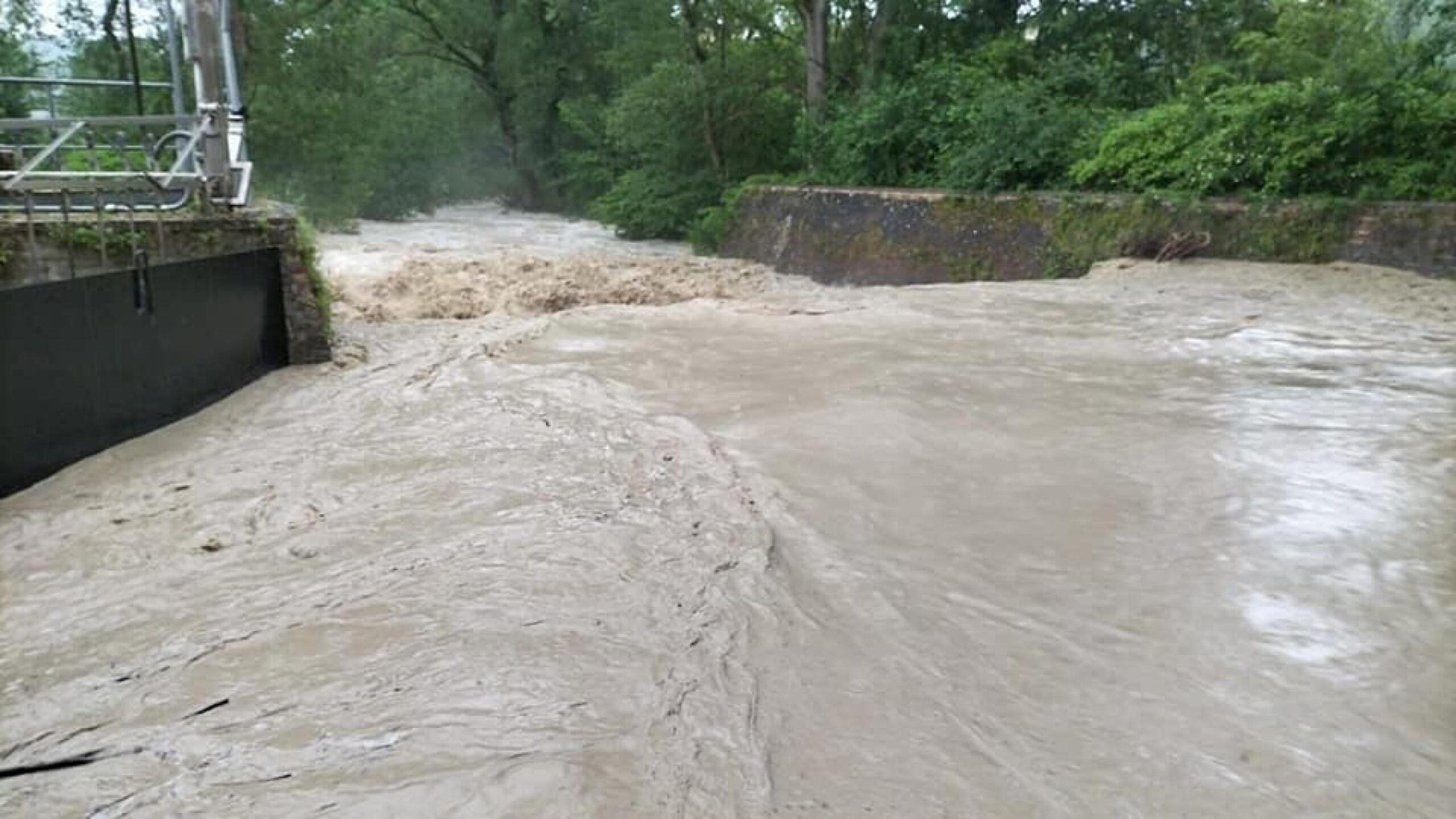 Imperia, bomba d’acqua nella notte e allagamenti delle strade: molti disagi a Bordighera