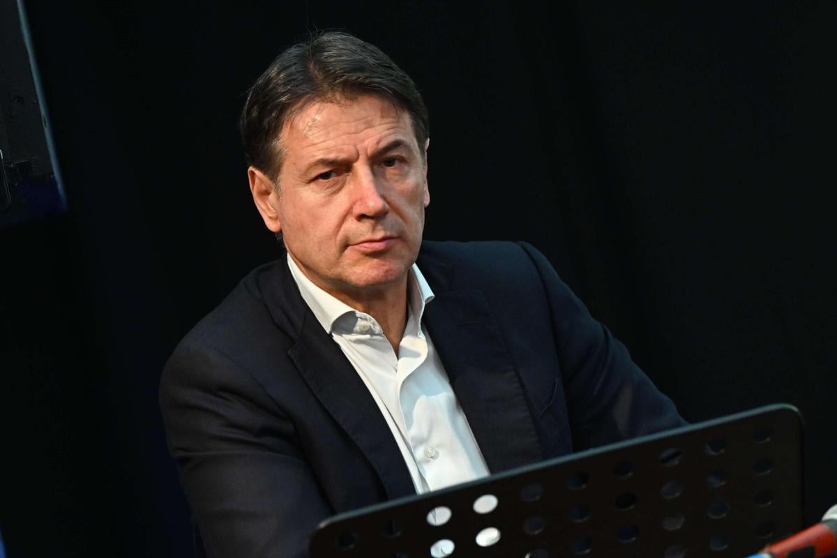 Migranti Albania, Conte attacca il Governo Meloni: “Città più insicure per fare spot elettorale. Tradita promessa agli elettori”