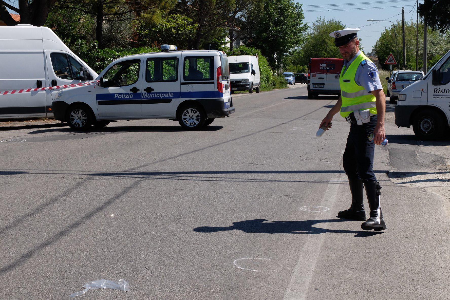 Rimini, Chi è Nicolas Bartolini, il 26enne di Saludecio morto in un incidente in moto a Misano: gravissima la fidanzata