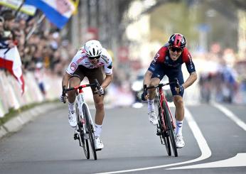 Ciclismo, Giro d’Italia 2022: fuori Elia Viviani e Thomas Pidcock