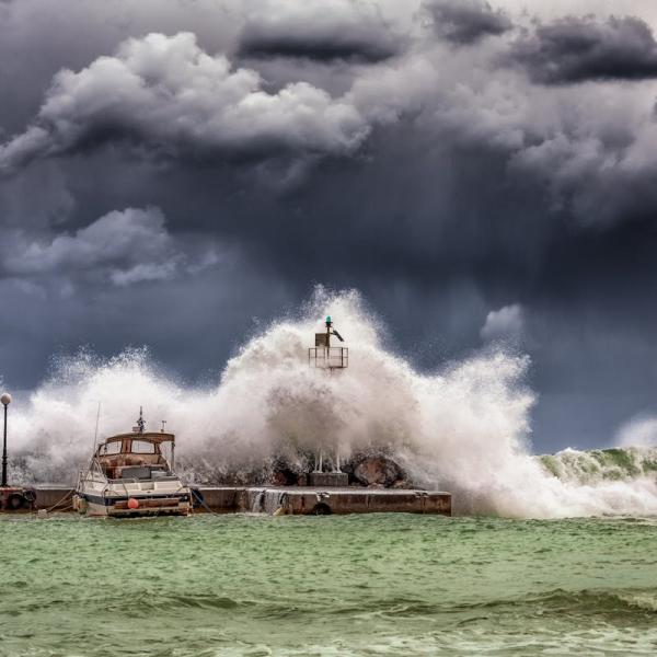 Polizza clima obbligatoria per tutti: le ipotesi per imprese e famiglie