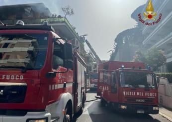 Incendio a Siracusa, in via Paolo Orsi. Fiamme vicino ad un cantiere