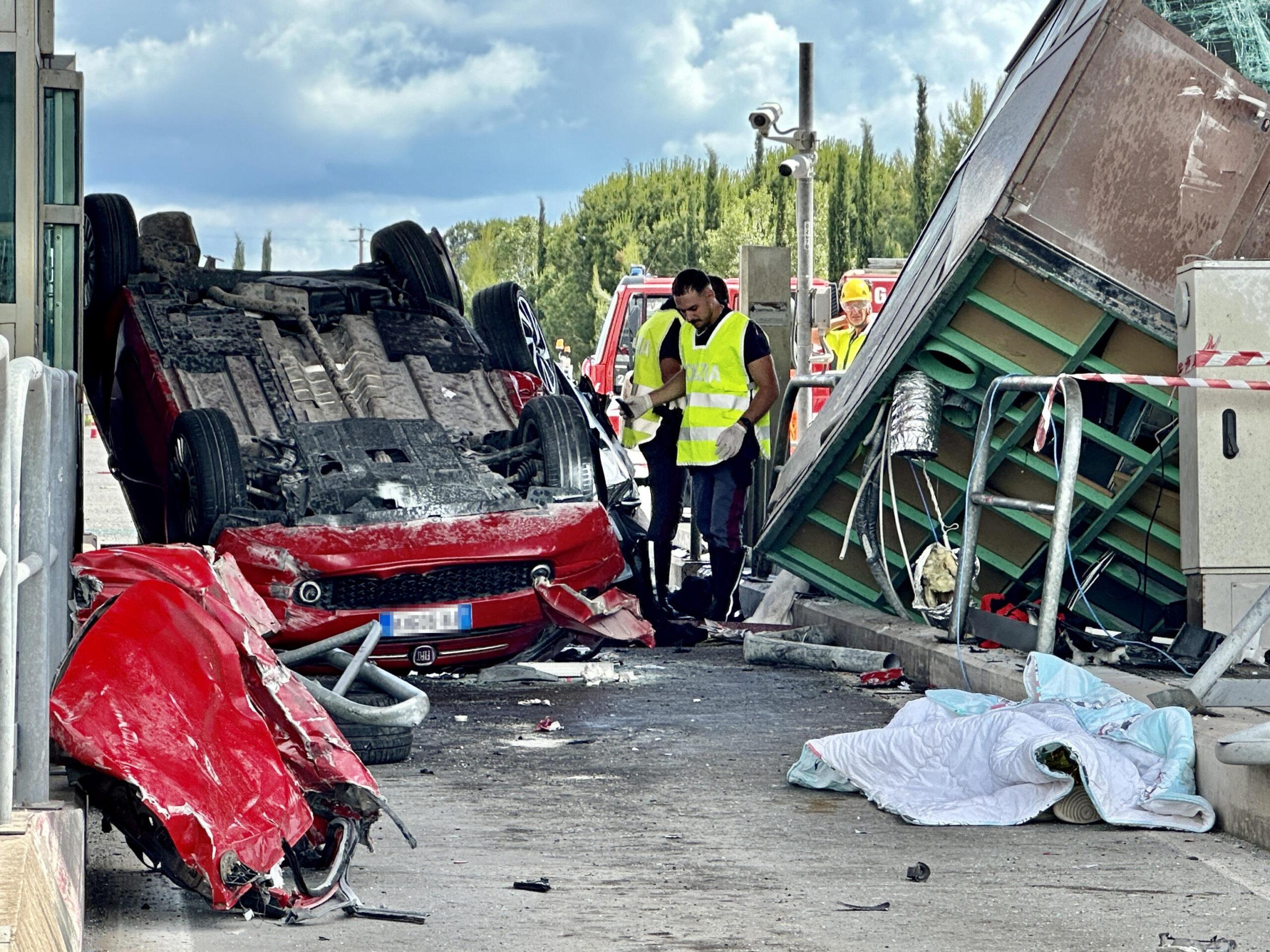 Chi sono le vittime dell’incidente a Rosignano? La coppia di coniugi tedeschi e il 21enne fiorentino: forse un malore all’origine della tragedia