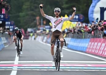 Giro d’Italia 2023, Paret-Peintre conquista la 4a tappa: Evenepoel …