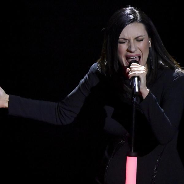 Laura Pausini in concerto a Roma, dalla scaletta agli orari: tutte le info sulla doppia data