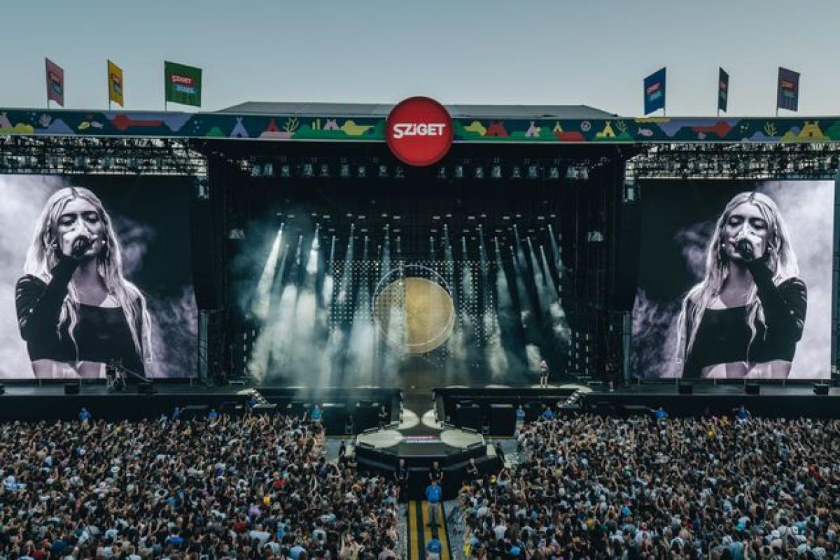 Sziget Festival 2024: da Victoria dei Maneskin a Venerus, tutti i cantanti italiani