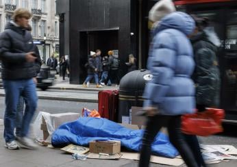 Shock a Bari, cadavere di un clochard nel cortile della clinica Mater Dei, è il secondo in due giorni