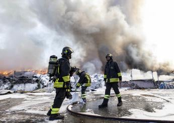 Rogo Ciampino, per Arpa i livelli di diossina sono troppo elevati. Regione Lazio: “Chiudete finestre e condizionatori”