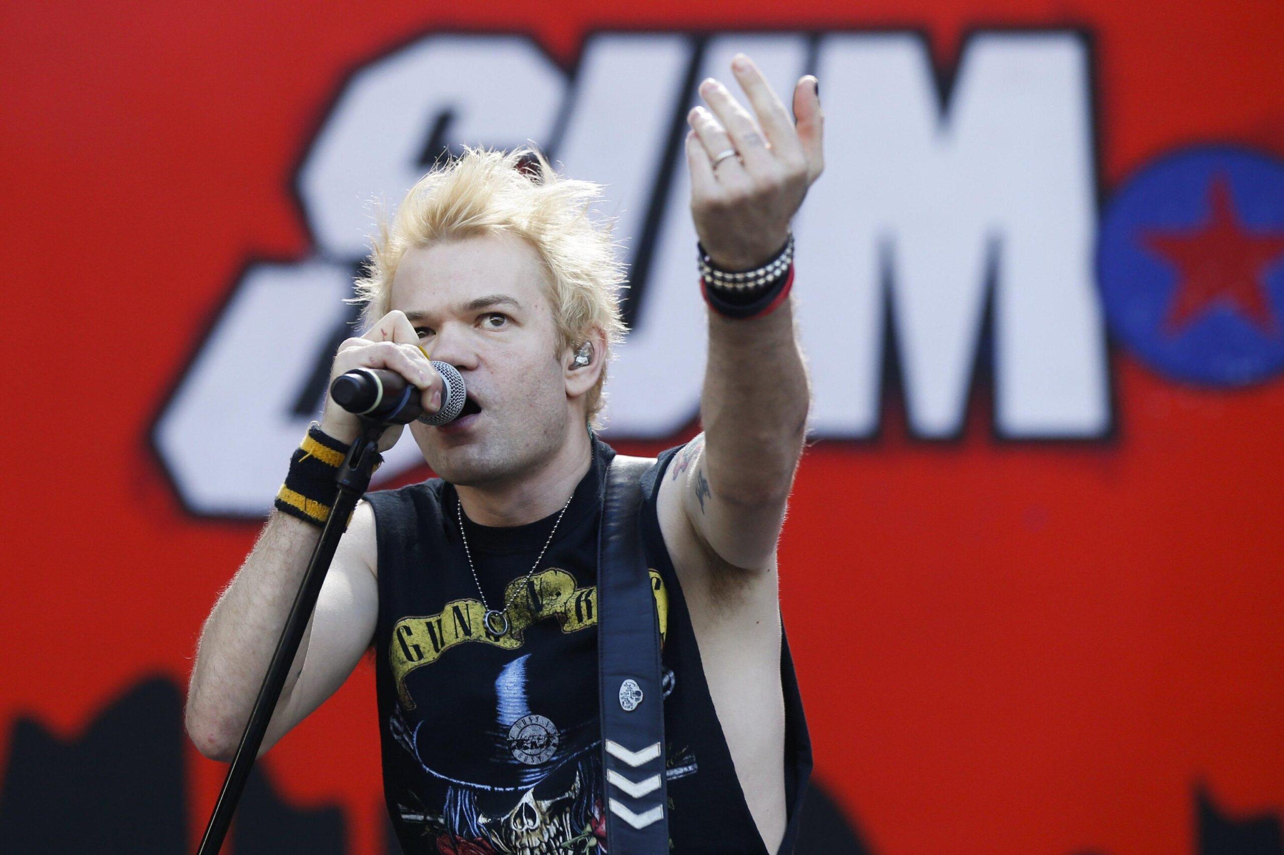 Sum 41, come sta Deryck Whibley? Aggiornamenti sulle condizioni di salute del cantante