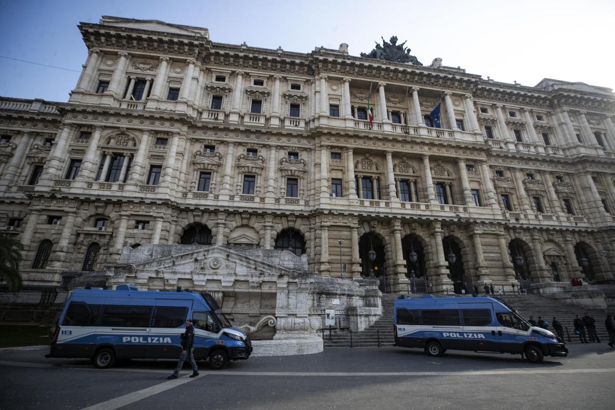 Caso Cospito, la Corte di Cassazione rigetta il ricorso: resta al 4…