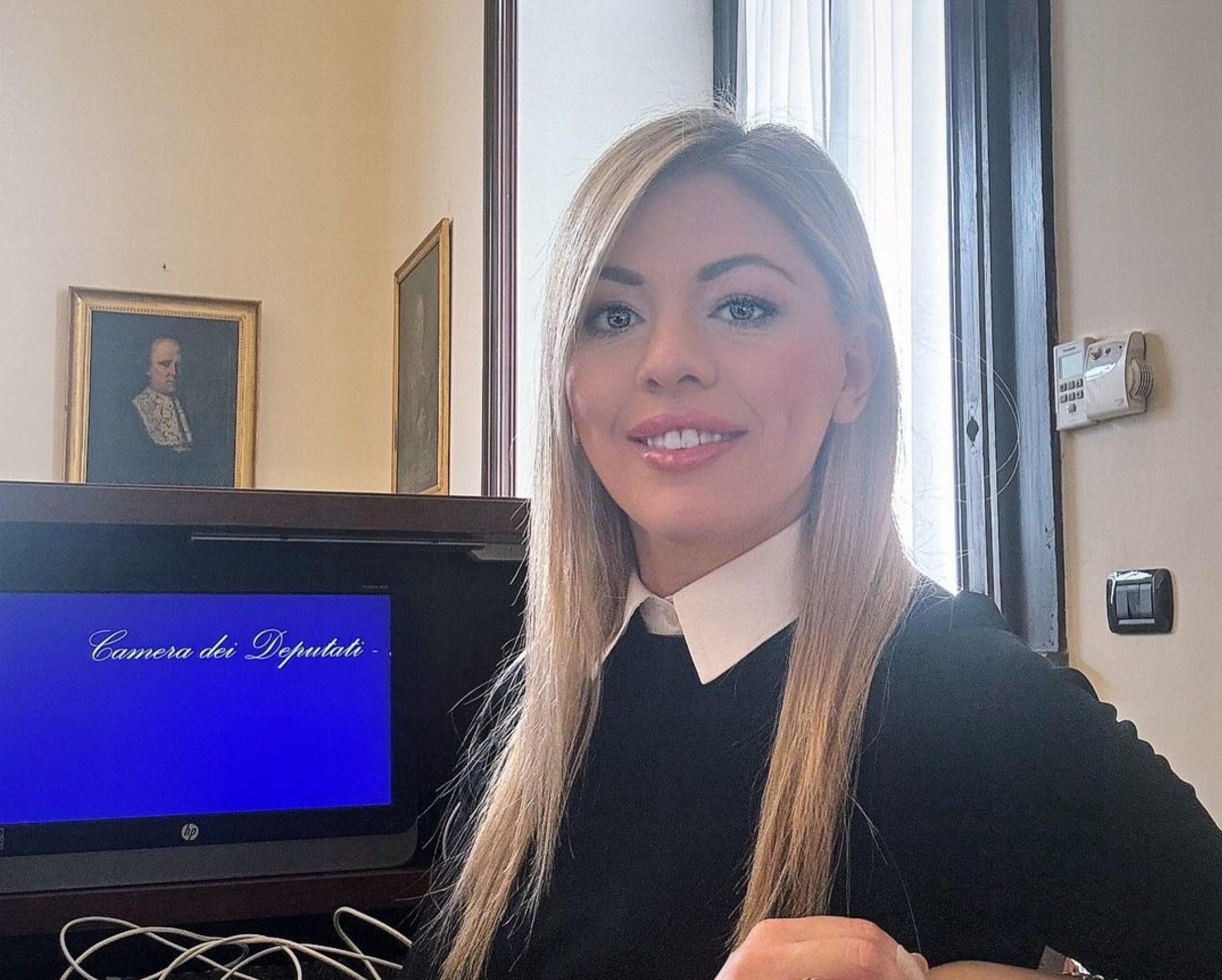 Caso Sangiuliano, salta l’intervista di Maria Rosaria Boccia a Carta Bianca: cosa è successo