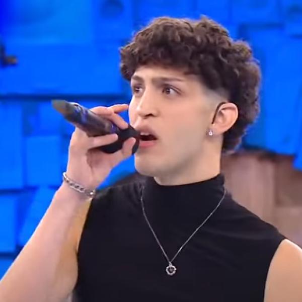 Chi è Mida di “Amici 23”? Età, vero nome, origini fidanzata e dove vive il cantante