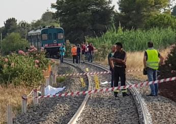 Padova, donna attraversa i binari e muore investita da un treno a S…