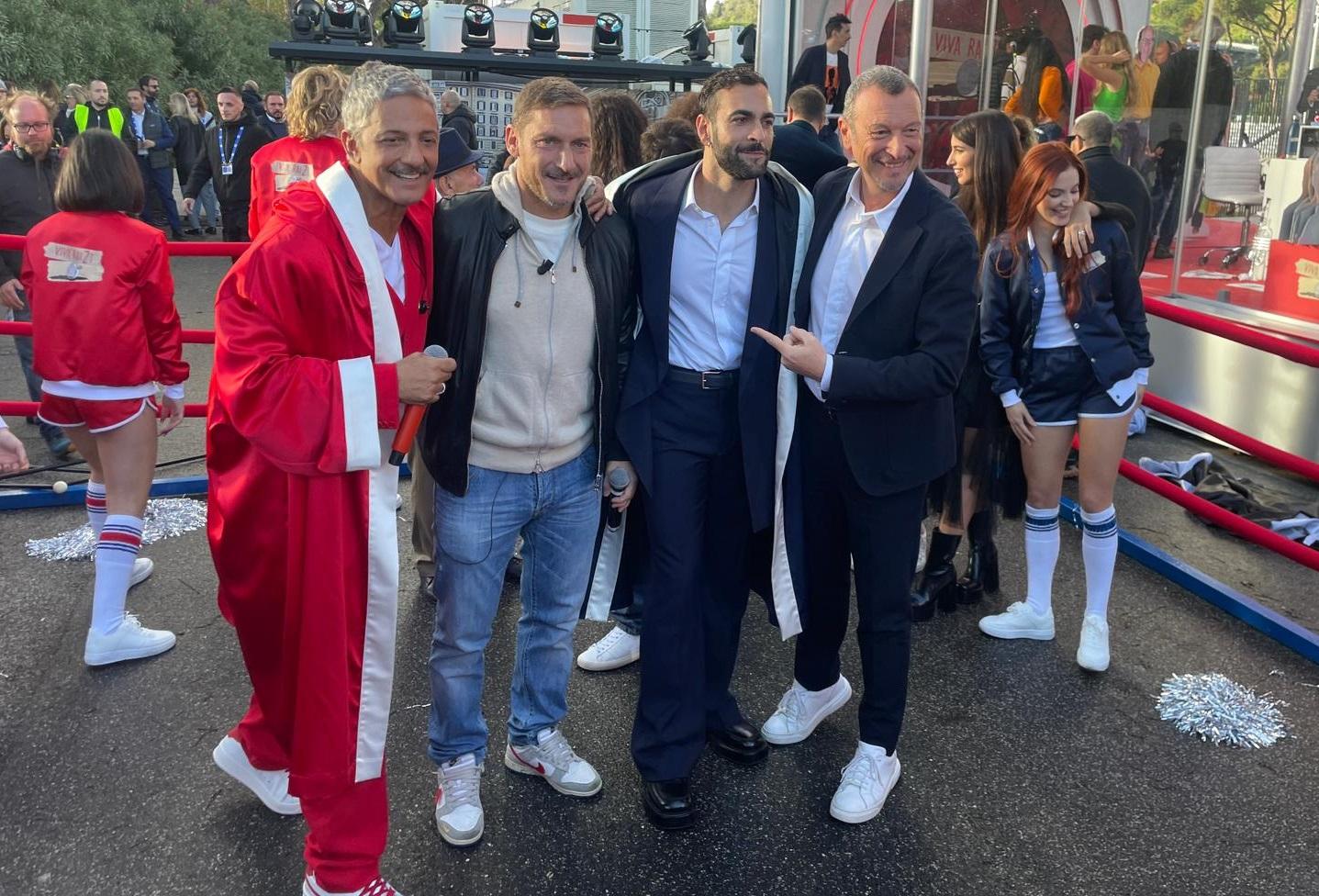 Totti-Spalletti, Fiorello sancisce la pace in diretta a “Viva Rai2!” | VIDEO