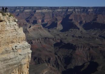 Usa, ragazzo precipita nel Grand Canyon: “Volevo fare una foto”