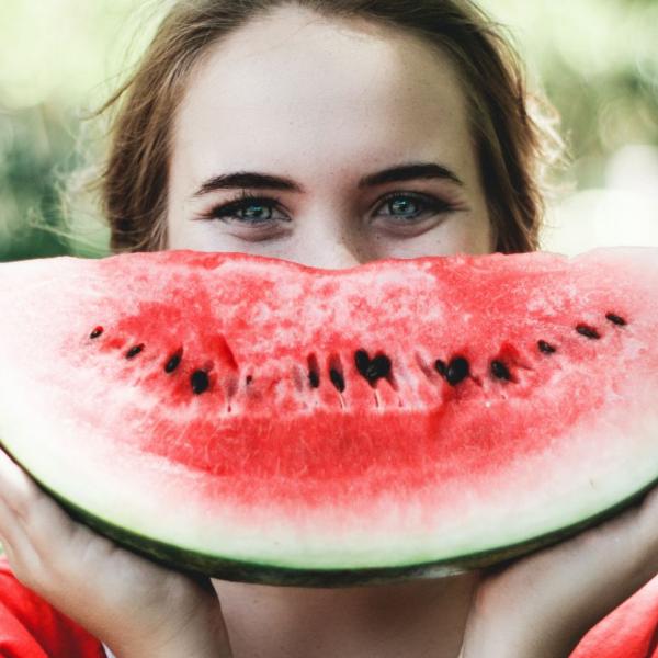 Per avere un metabolismo sano, fai una pausa di 5 ore tra i pasti