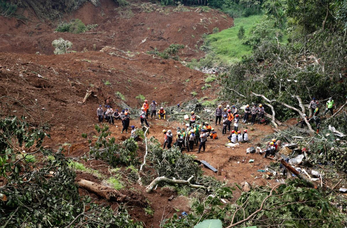 Trema la terra in Indonesia: scosse di magnitudo 6.2 a nord dell’is…