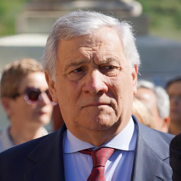 Guerra Russia, Tajani: “Nessun soldato italiano andrà a combattere in Ucraina. Riservisti? Idea può essere utile” | VIDEO