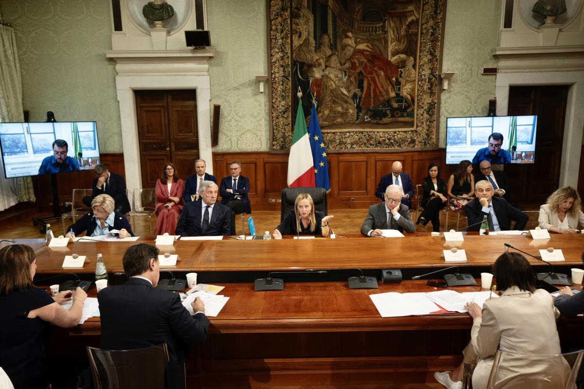 Salario minimo, nulla da fare. Governo e opposizioni sono distanti:…