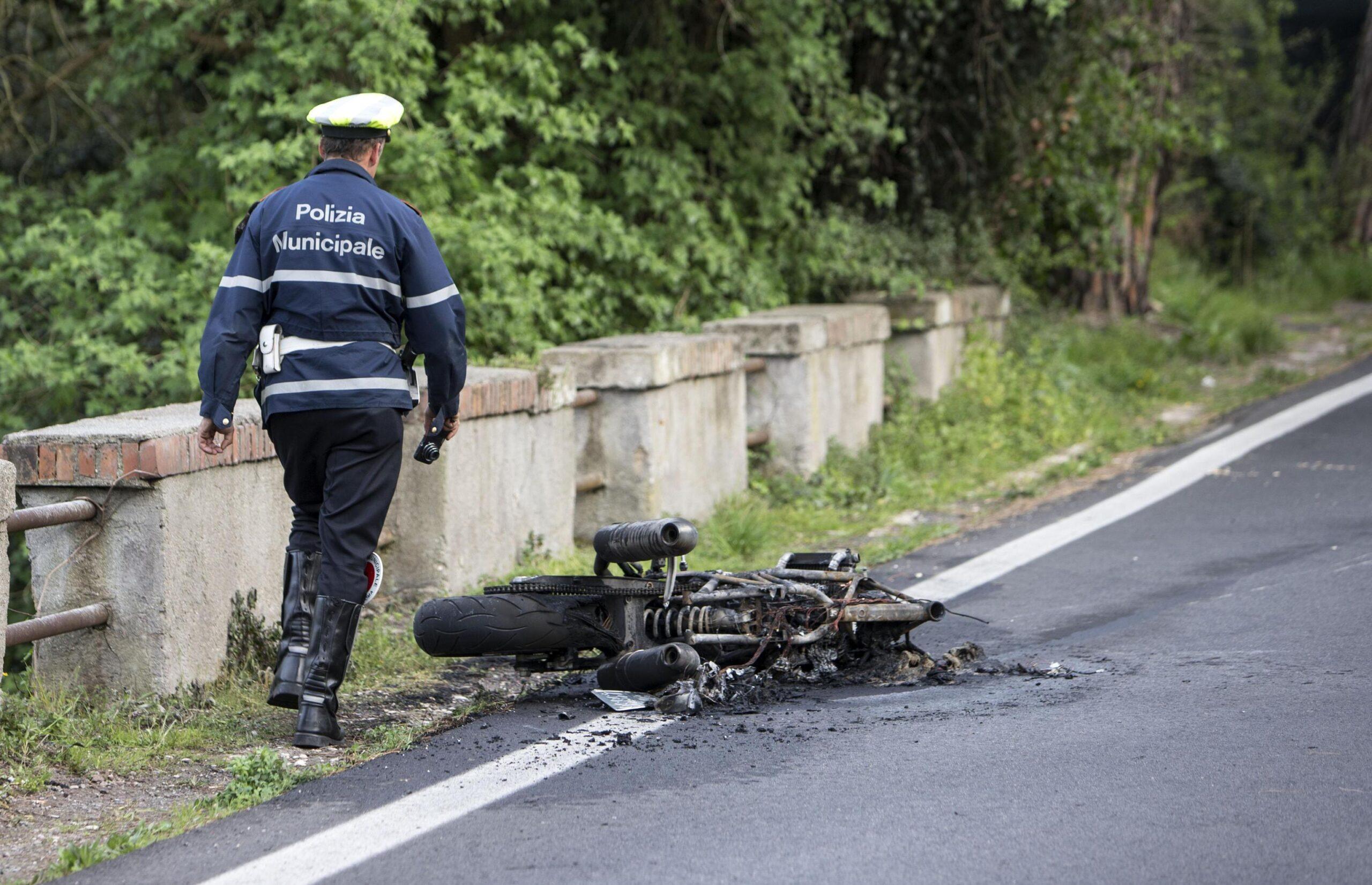 Teramo, scontro auto-moto: 36enne perde una gamba