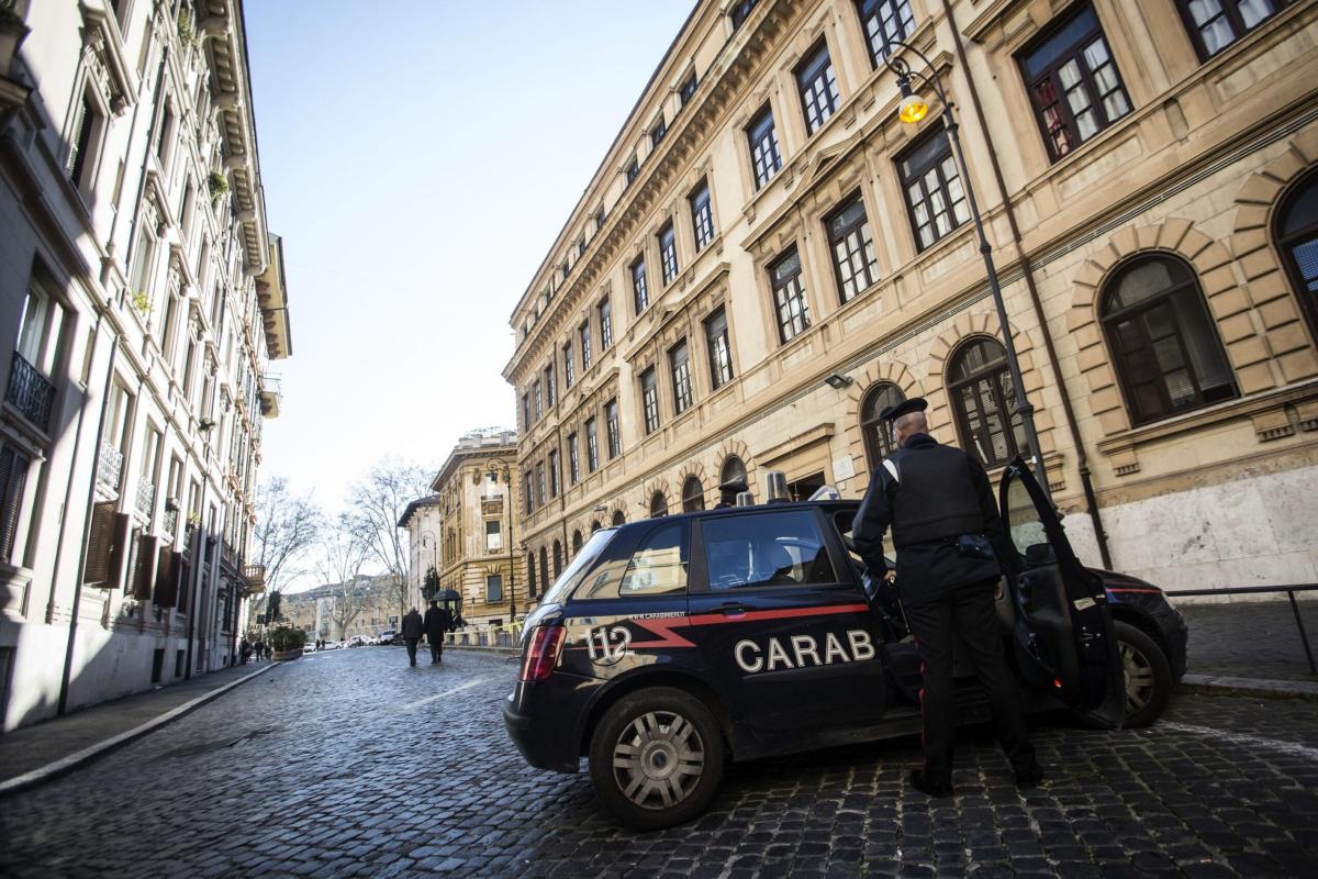 Roma, allarme bomba alla scuola ebraica, un testimone: “Ho i miei d…