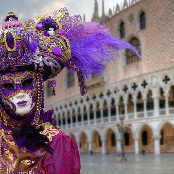 Carnevale 2023 tra Venezia, Viareggio e Milano: quando si festeggia e come