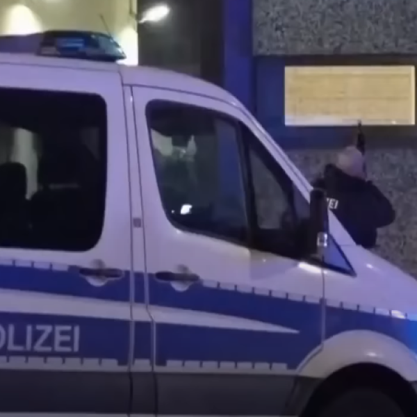 Germania, sparatoria ad Hagen: diversi feriti nel quartiere Eilpe, è caccia all’aggressore | FOTO