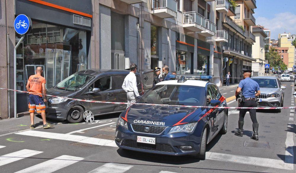 Sparatoria e inseguimento per le vie di Bergamo, arrestato un uomo