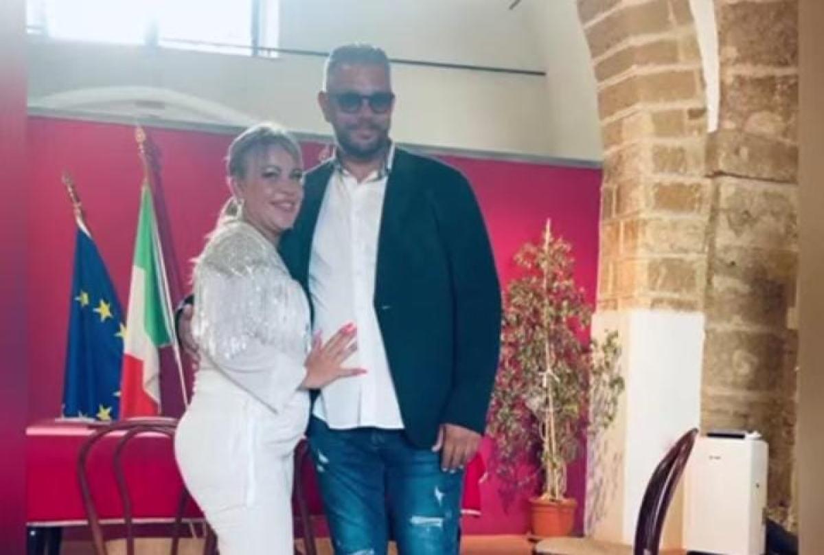 Angela da Mondello, matrimonio dopo 18 anni con il suo Giuseppe: fu…