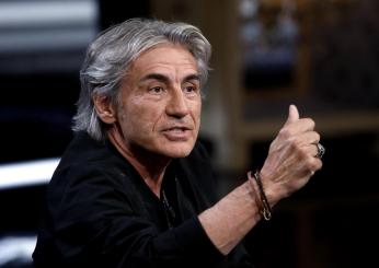 Ligabue in stampelle, infortunio di inizio anno per il rocker di Correggio e post ironico