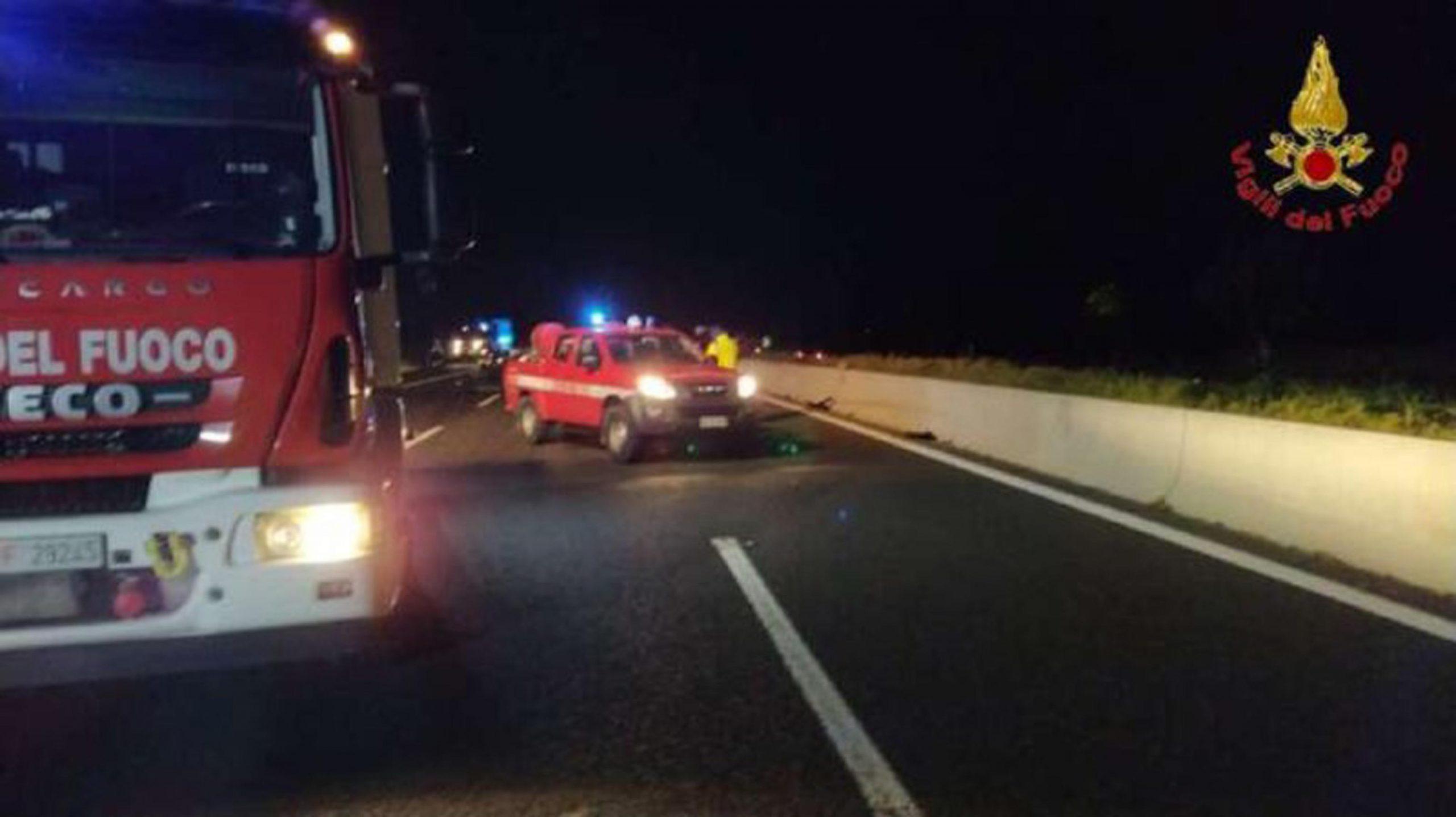 Milano, incidente a Mesero: una vittima e due feriti. Statale Ss 336 bloccata e traffico in tilt