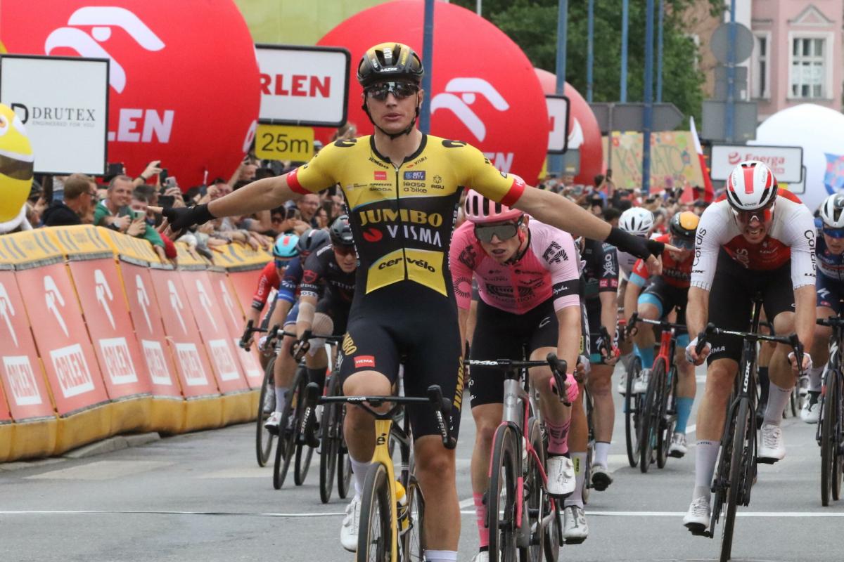 Ciclismo, la Clasica de Almeria è di Kooij: battuti Moschetti e Trentin