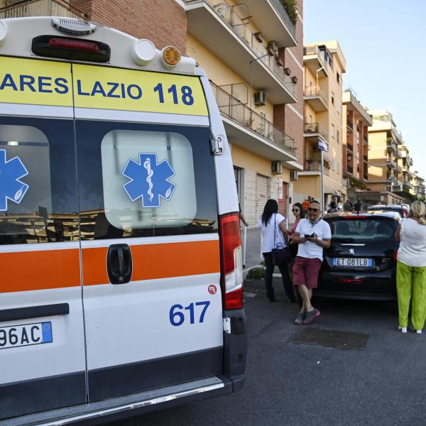 Dramma a Roma, persona trovata morta nel parchetto di piazza Scotti a Monteverde: è un uomo di 68 anni. Shock tra i residenti