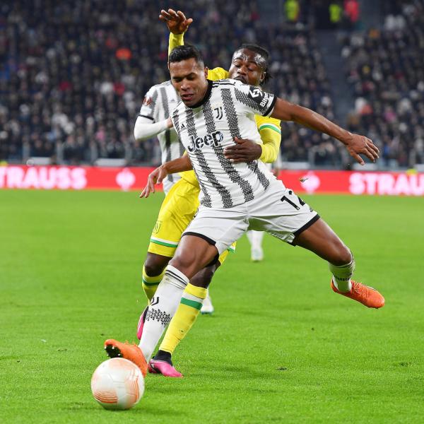 Alex Sandro sarà rinnovo con la Juventus, le cifre dell’accordo