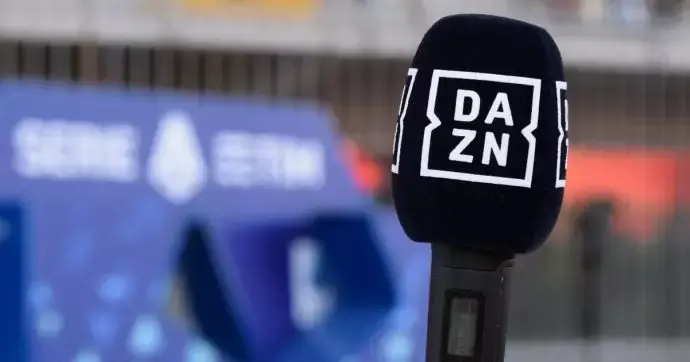 Disservizi Dazn, la società: “Rammaricati, non dipendono da noi”