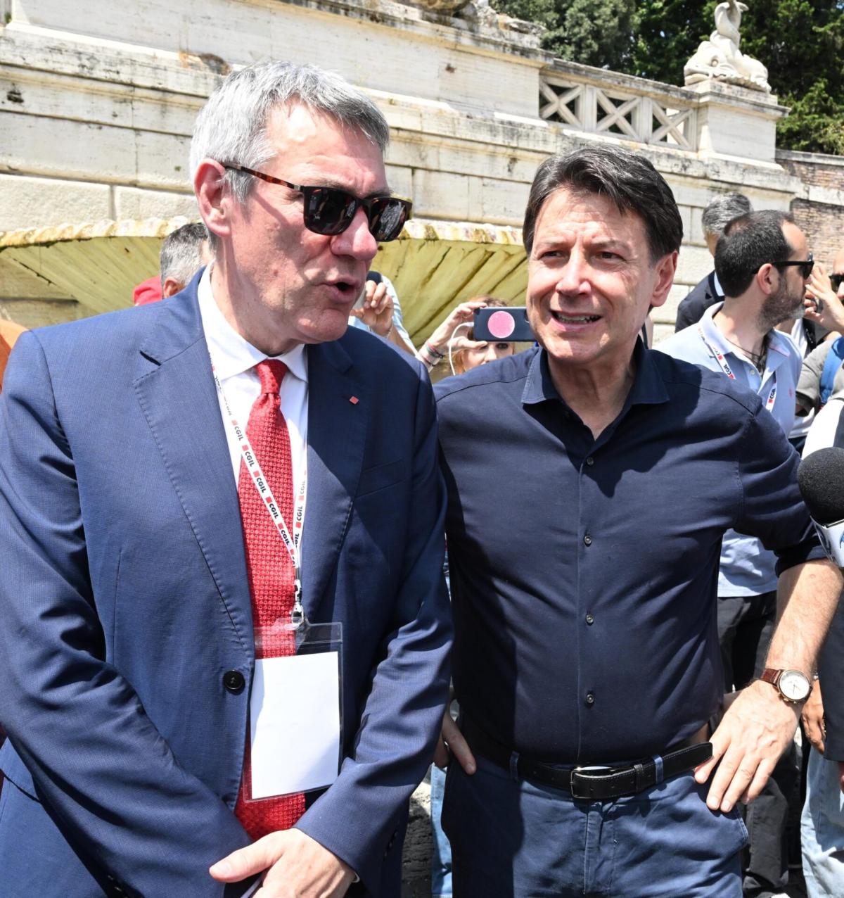 Manifestazione Cgil, anche Conte in piazza con Landini: “Il governo…