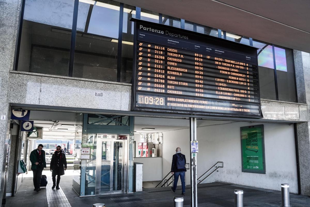 Sciopero 4 e 5 maggio 2024 FS, disagi per Trenitalia e Trenord: orari, motivazioni e fasce di garanzia