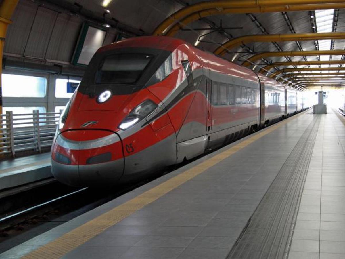 Frecciarossa deragliato, ancora tre giorni di disagi sulla linea fe…