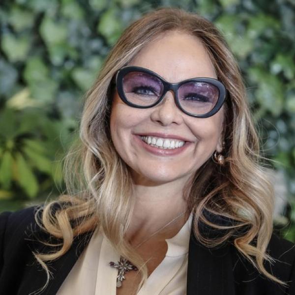 Ornella Muti a cuore aperto: “A 18 anni mi consigliarono di abortire”