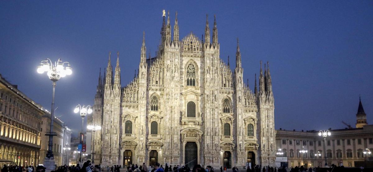 Milano, per ridurre le auto nel centro allo studio l’ipotesi di far…