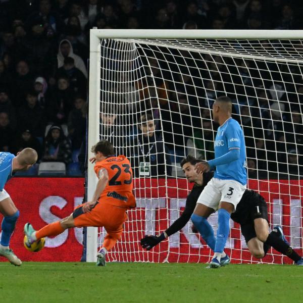 Napoli-Inter 0-3, i nerazzurri riconquistano la vetta