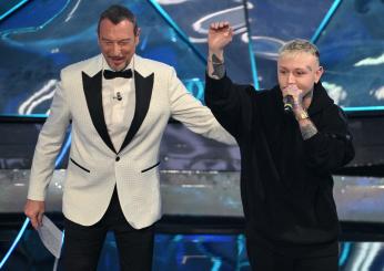 Lazza Sanremo 2024: “Cento messaggi” arriva a sorpresa con l’inedito sul palco dell’Ariston