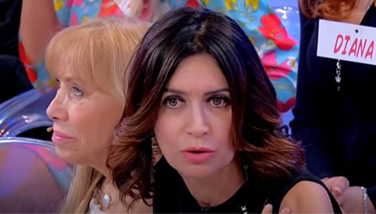 Uomini e donne, Barbara De Santi non ci sta: “Non voglio essere nei triangoli, nei quadrilateri”