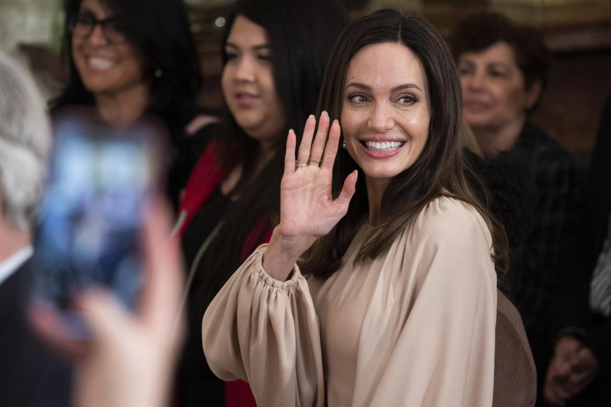 Angelina Jolie marito, ritorno di fiamma con Johnny Lee Miller?