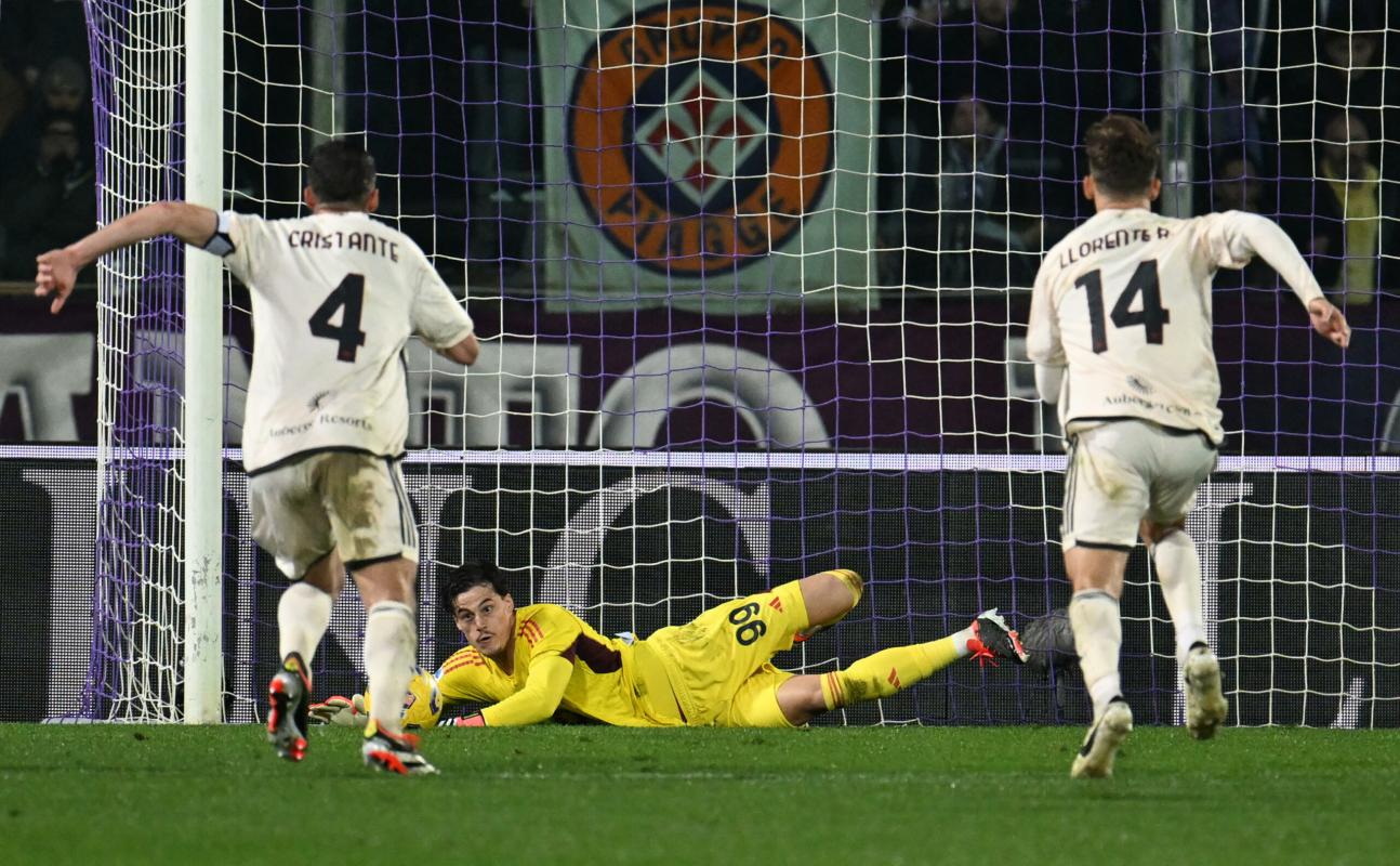 Roma, momento d’oro per Svilar. I tifosi sui social: “Con lui a Budapest vincevamo l’Europa League”