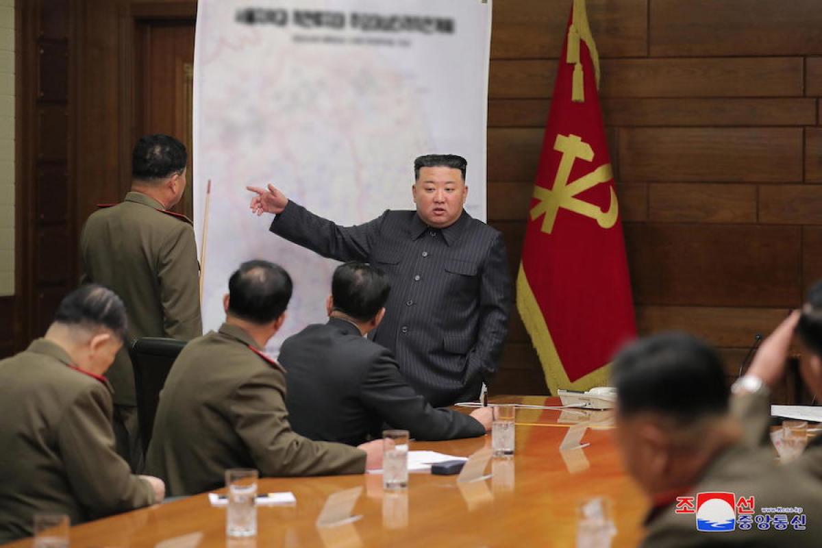 Corea del Nord, Kim Jong Un annuncia: “Pronti a lanciare primo sate…